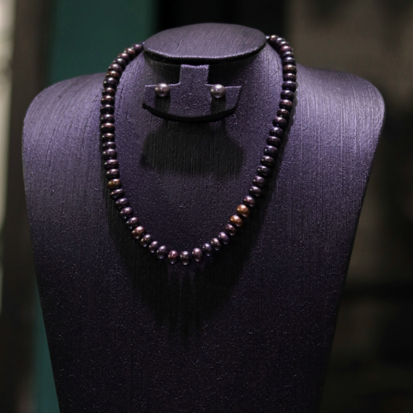 TN001 (AAA 9-11 mm Tahitian Black Pearl Necklace W gold Diamond clasp ) -  pacific pearls international